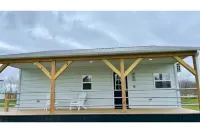 Koby-NEW tiny home with shared fishing pond
