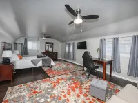 Scenic Hiking in Cuyahoga Valley National Park! 3Br House, Central Air & Laundry فنادق في أكرون