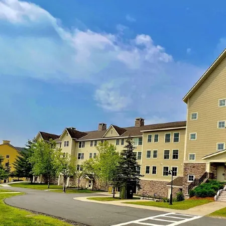 Okemo's Jackson Gore-1 Bedroom Condo /Direct Ski Access. Walk to Pool & hot tubs
