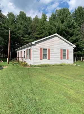 Whole House in Schroon Lake: Walk to Lake and Town!