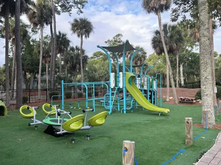 Egret’s Pointe Townhouse Sleeps 9 Amenities & Pools Included. Golf Cart