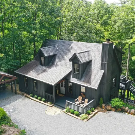 Rainbow's End Mountain Lake House