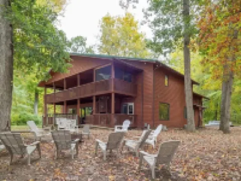 Private Lake Front Home With Pontoon Rental Available On Property Hotels in Barry County