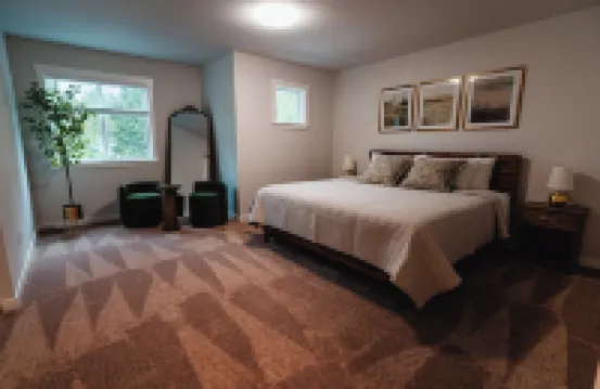 North Cascades Escape- spacious 5 bedroom, Hot Tub,  family-friendly, WiFi, AC