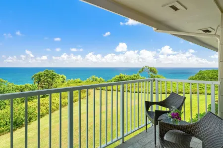 NEW! Tropical Oceanfront Piece of Paradise, Every Room with Ocean Views and A/C!