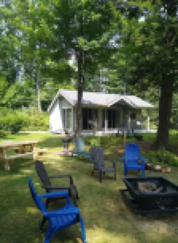 Grey Cabin/House with Sauna on Lake Monomonac Next to Mt. Monadnock