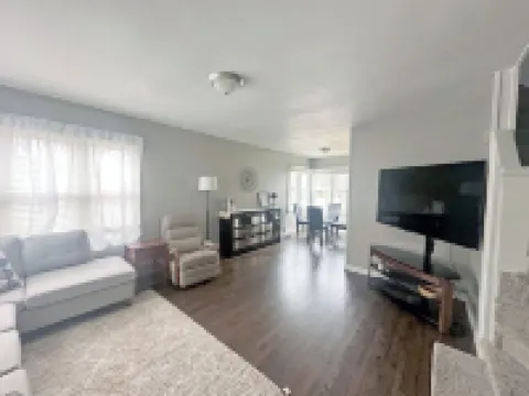 Cozy 2-bedroom apartment in Central Bismarck
