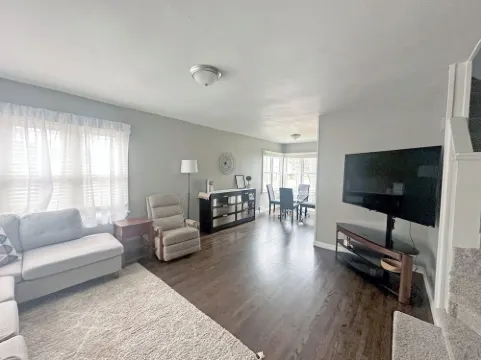 Cozy 2-bedroom apartment in Central Bismarck