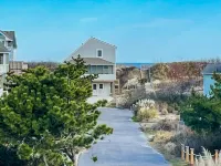 5 Star-2 Min Walk to the Beach-Ocean View-Heated Pool-Hottub-Modern
