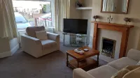 Spacious 3 bedroom townhouse, double, twin and kids bed