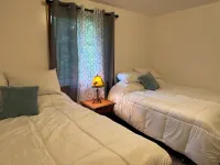 Nestled At the Top of two famous Totem pole ParksEnjoyable, comfortable house Hotels in Ketchikan