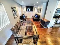 Reflection Bnb - 3 Kings, 4 Tvs, 2 Baths, Garage