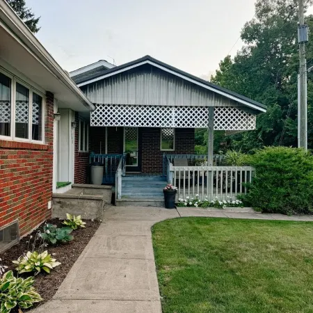 Honey Run King Suite ~Between Millersburg & Berlin
