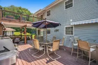 15% off monthly stays/Fall Vibez Hotels near Community Pool and playground