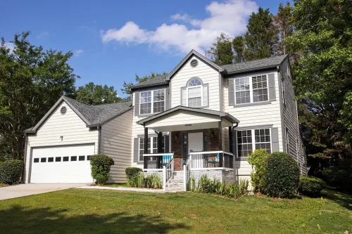 Home Away from Home! Johns Creek, 4Bd, Sleeps 8, Chef's Kitchen, Office, Garage!