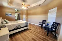 Bluewater Bay Hideaway- Relaxation Destination w/ private pool and hot tub Hotels near Baker Mercantile