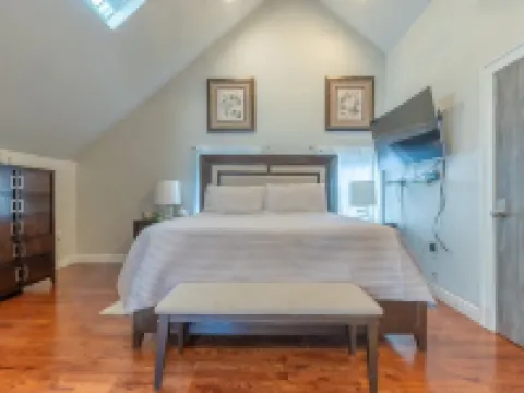 Beautiful cozy loft in Montclair, NJ Hotels in Montclair