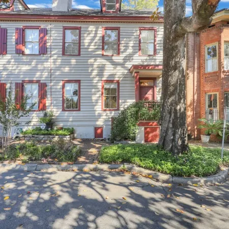★Private terrace & parking ★ at this Historic 1800's Townhome in ❤︎ of City