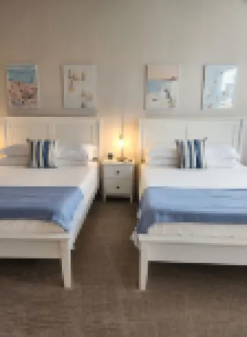 Summer Fling 2nd Floor Downtown Suite