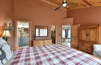 Northwoods Retreat- UTV/Snowmobilers paradise!  Enjoy Voyager Village amenities!