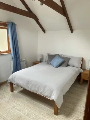 Cottage Near Porthcothan Beach