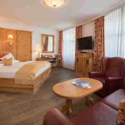 Hotel Goldener Adler, Bw Signature Collection Rooms