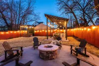 Outdoor Oasis-New 4 BR w/PuttPutt, Hottub, Firepit Hotel in zona Hyde Park