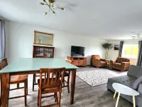 Denali Luxe Studio by airports, lakes, hiking, skiing. Newly remodeled.