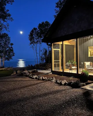 Newly Constructed Cottage on Lake Superior Beachfront
