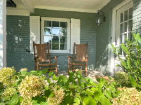 Garden Gate Cottage Downtown Franklin Unit B