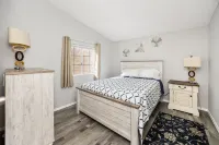Pet-Friendly. Fully fenced yard