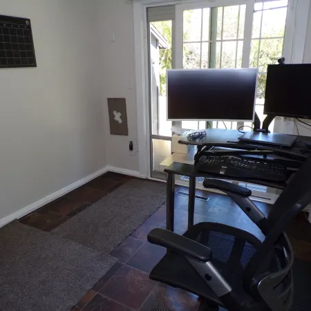 Beautiful Home in Amazing SW Portland/Tigard Location