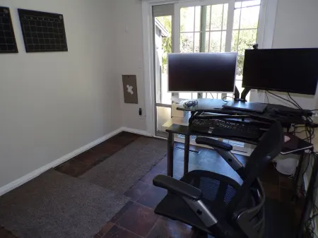 Beautiful Home in Amazing SW Portland/Tigard Location Отели рядом с достопримечательностью «Вашингтон сквер»