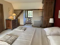 Large spacious and relaxing house with  pool, tennis and pond - up  to 16p: Deer