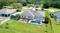 Luxury 4 BR/3BA Waterview Home w/ Pool + Spa with work space Hôtels à proximité de : LECOM Bradenton