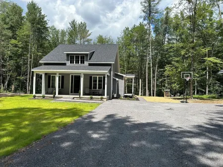 Hidden Hollow - Your Outdoor destination