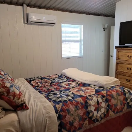Terlingua Casita de Chiles Barndominium