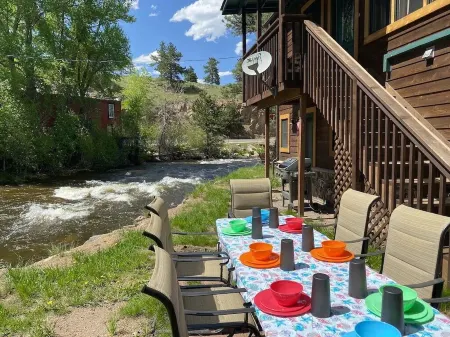 On The River, Hot Tub, Walk to Town #6002