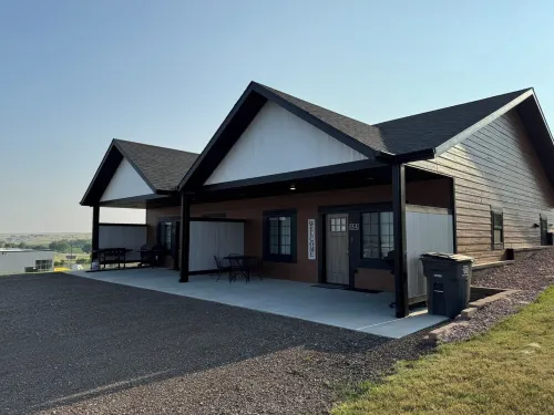 Stylish, Gateway to the Black Hills , 2-Bedroom Condo -20Minutes to Mt. Rushmore