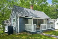 724A · The Blue Bungalow - Min to Downtown and Airport!