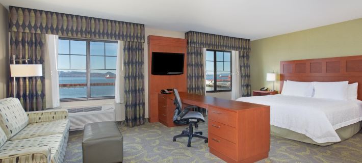 Hampton Inn & Suites Astoria Hotels in Clatsop County