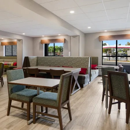 Hampton Inn by Hilton Concord