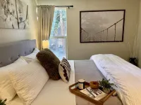 Canyon Lodge CHAMONIX Condo. Minutes Walk From Lifts.
