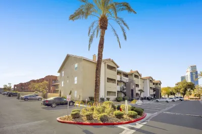Vegas Life 2b/2bth Centrally Loc Condo 2mi-Strip