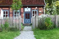 Idyllic holiday home on a listed farm Hotels in Natendorf