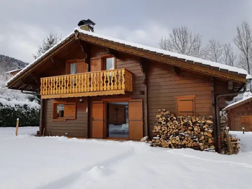 Chalet 9 persons, veranda-Morillon, Hte-Savoie- 2 stars- 4 bedrooms- 2 bathrooms 모리론 호텔