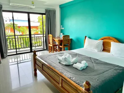 Watthanasup Mansion Hotels in Si Prachan