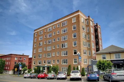 Historic Stadium Area Vacation Rentals! Hotels near Target