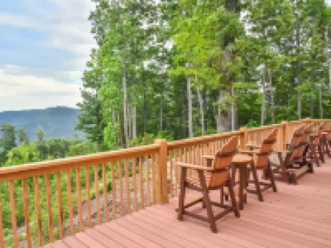 #1 VIEWS BLACK-MT.- LUX LOG ESTATE. / HOT TUB / GAME ROOM / PET FRIENDLY / GATED マクドウェルのホテル