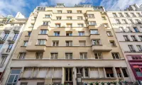 TRANQUIL LUXURY LIVING NEAR NOTRE DAME: RUE DES BOULANGERS, PARISIAN ICON Hotels in Paris